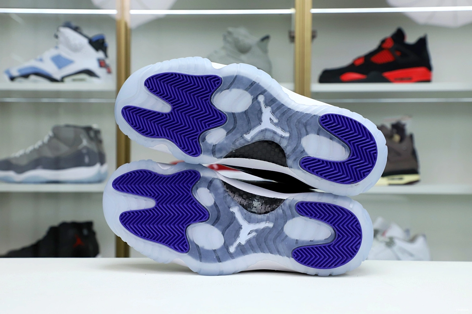 LOW AIR RETRO JORDAN 11 CONCORD 0315